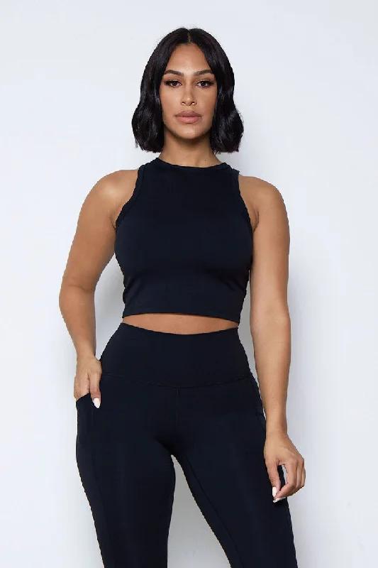 Must-Have Deals ESSENTIAL CREWNECK CROP-BLACK