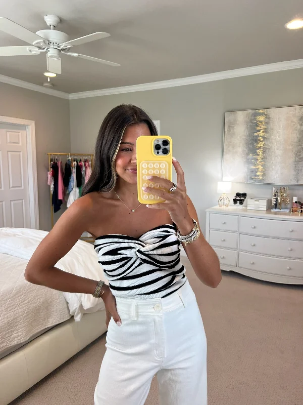 Price Reduction Heart Eyes For You Top - White/Black