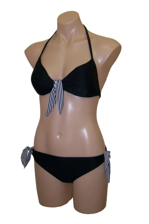 Savings Galore Ocean Curl - Chloe Bikini Top - Black