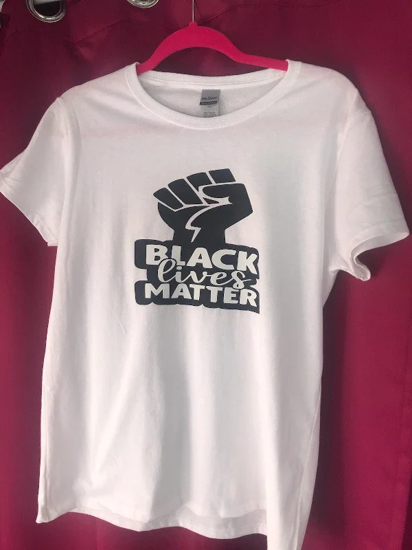 Closeout BLACK LIVES MATTER PROUD TEE