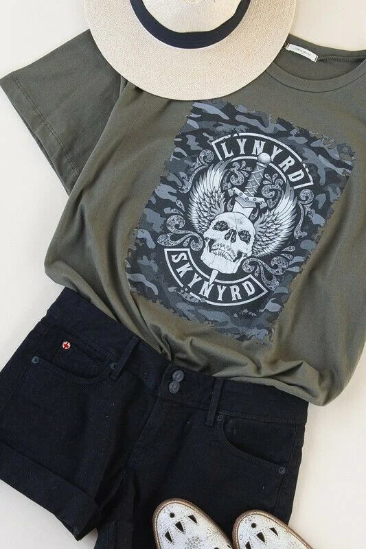 Limited Edition Olive Lynyrd Skynyrd Camo Skulls Graphic Printed Oversized Tee T-Shirt Casual Limited Edition Olive Lynyrd Skynyrd Camo Skulls Graphic Printed Oversized Tee T-Shirt Casual