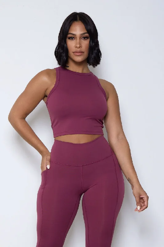 Amazing Value ESSENTIAL CREWNECK CROP-RED WINE