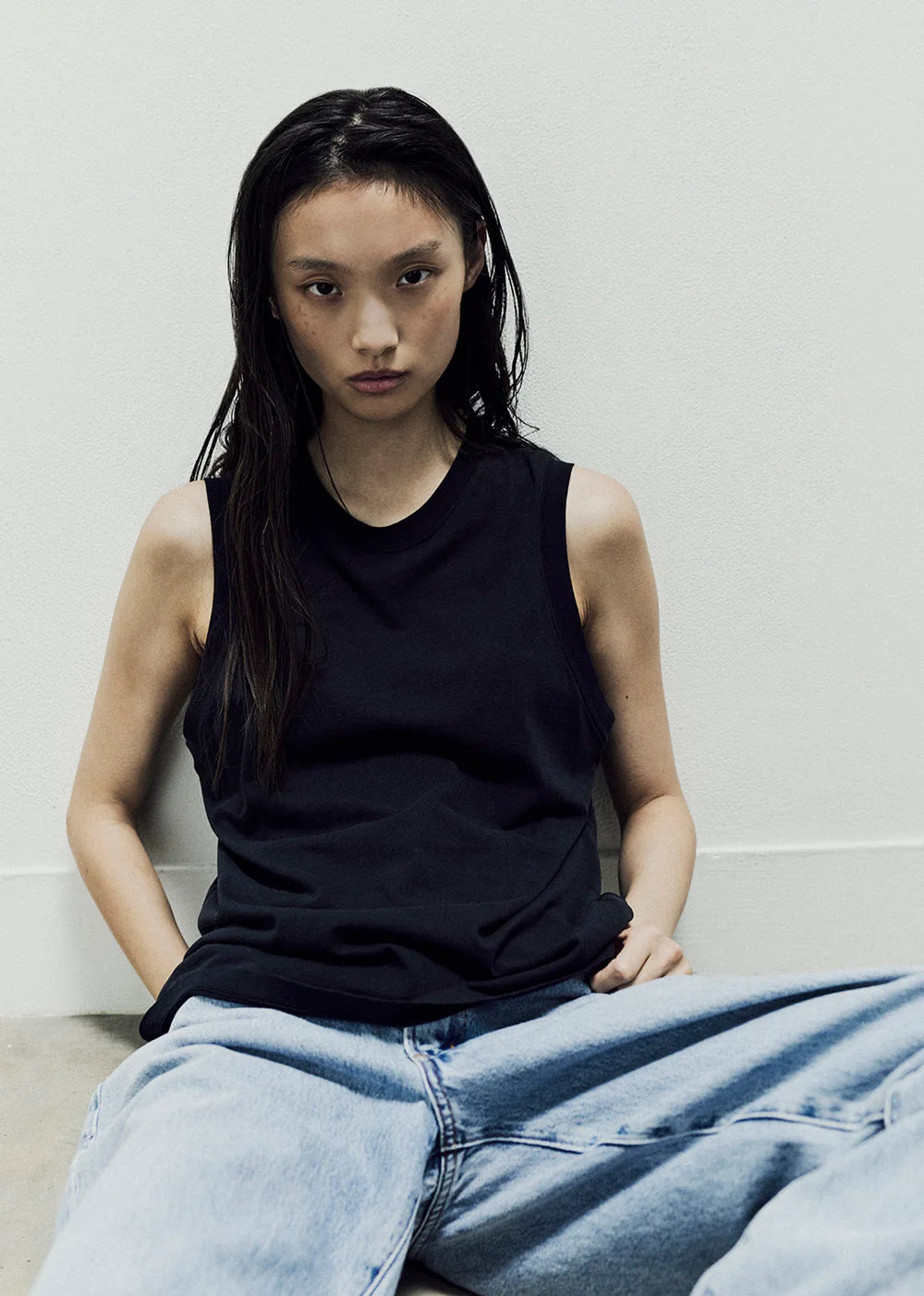 Weekend Deals to Make You Smile Agolde Nikita Shrunken Muscle Tee in Black