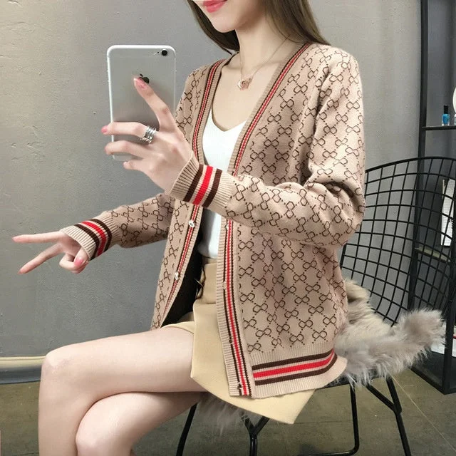 Pay Less Factory 2022 Knitted Cardigan Women's Jacket Autumn New Style Ice Silk Loose Small Fragrance Retro Jacquard Outer Sweater Pay Less Factory 2022 Knitted Cardigan Women's Jacket Autumn New Style Ice Silk Loose Small Fragrance Retro Jacquard Outer Sweater