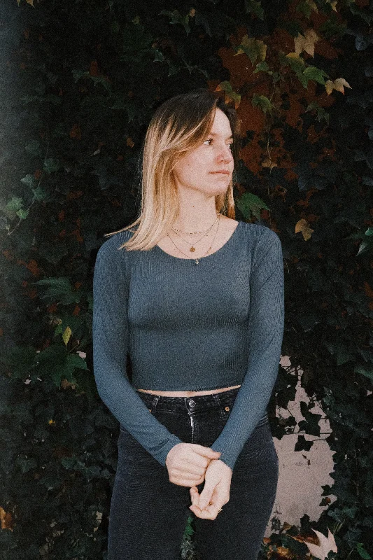 Act Now cropped longsleeve - emma - emerald