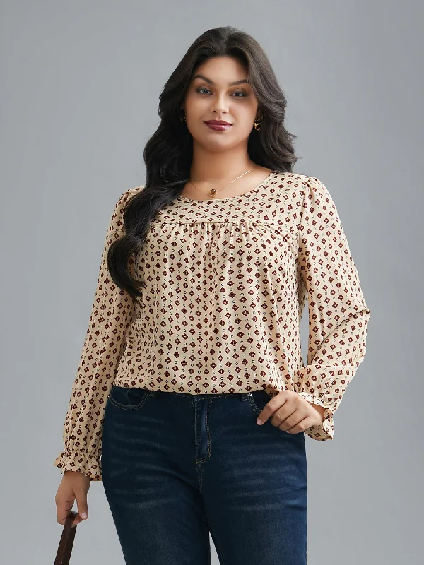 Weekend Savings Sensation Round Neck Geometric Print Pleated Blouse
