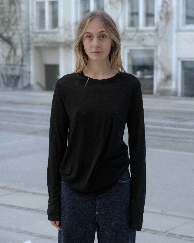 Weekend Deals That Impress Long Sleeve Tee - Bamboo Lyocell - Black