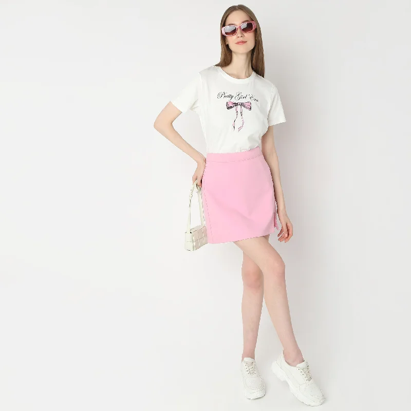 Loyalty Reward Cute Printed Bow Graphic with The Text "Pretty Girl Era" Cropped T-Shirt Loyalty Reward Cute Printed Bow Graphic with The Text "Pretty Girl Era" Cropped T-Shirt