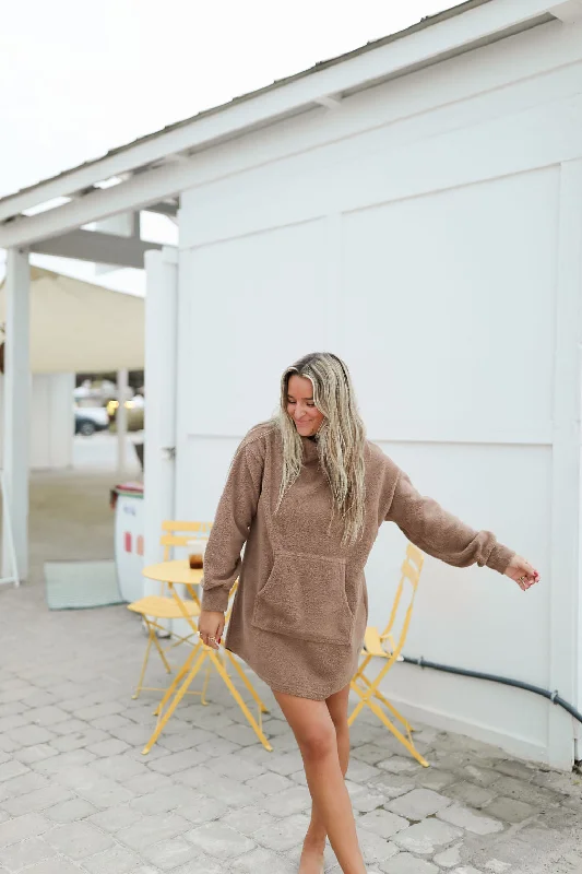 Weekend Offers That Sizzle Jackie Fleece Mini - Mocha