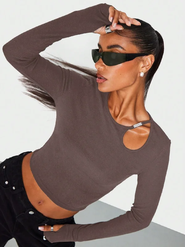 Closeout Deal SUMWON WOMEN Crop Fit Cut-Out Neckline Long Sleeve Fitted Tee