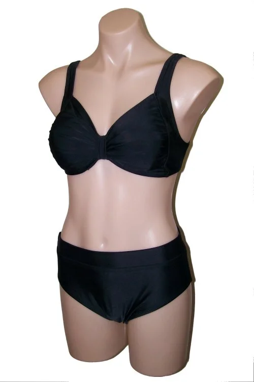 Take Advantage Ocean Curl - Rhonda Bikini Top - Black